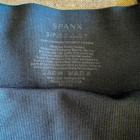 Spanx Camu Leggings - Picture 5 of 6